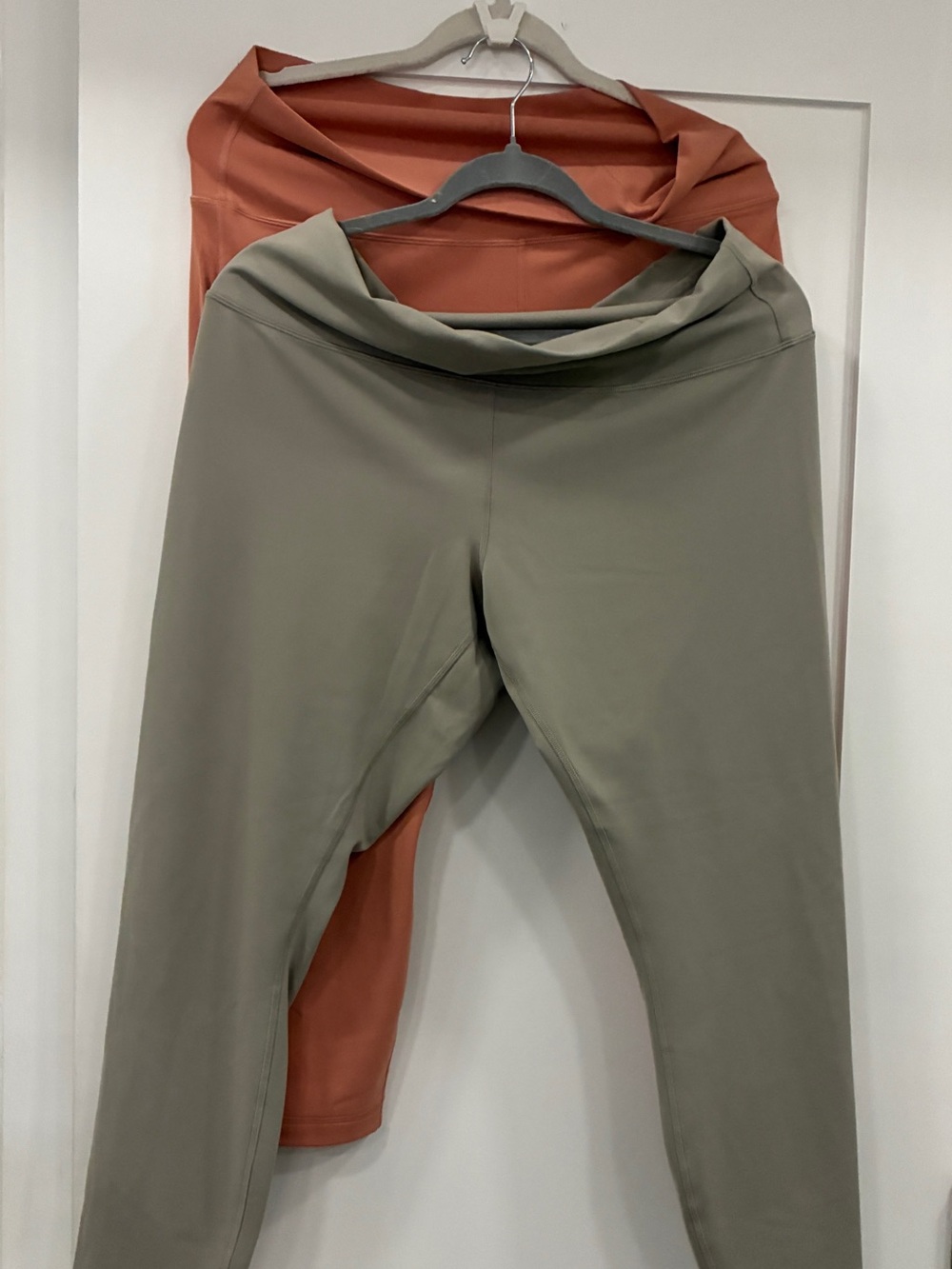 Lululemon Align Crop Leggings Lot of 2 Sage Green & Peach Size 14/16